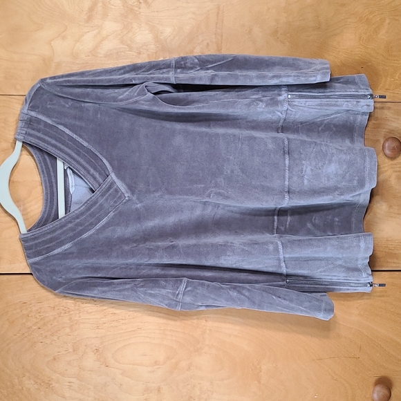 Soft Surroundings Tops - Soft Surroundings velour V-neck pullover in grey w side zip details * Med